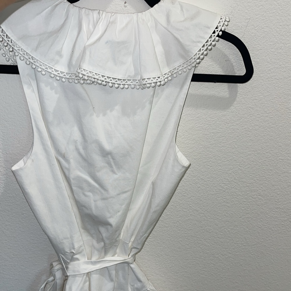 BCBGMAXAZRIA wrap top - Picture 5 of 6